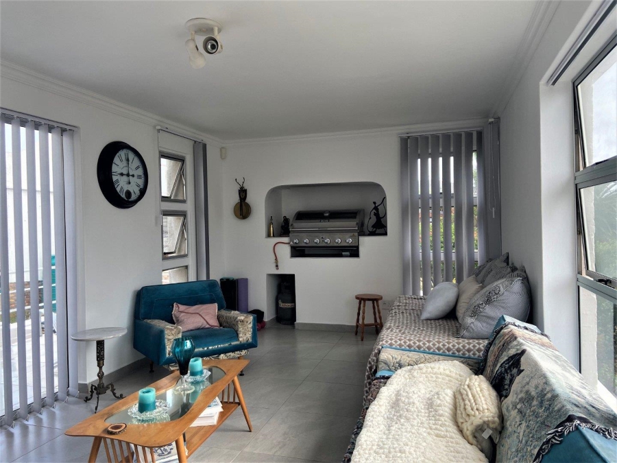 3 Bedroom Property for Sale in Wavecrest Eastern Cape